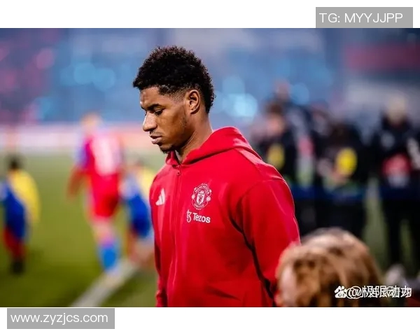 足球明星场上失态引发争议球迷热议职业素养与公众形象